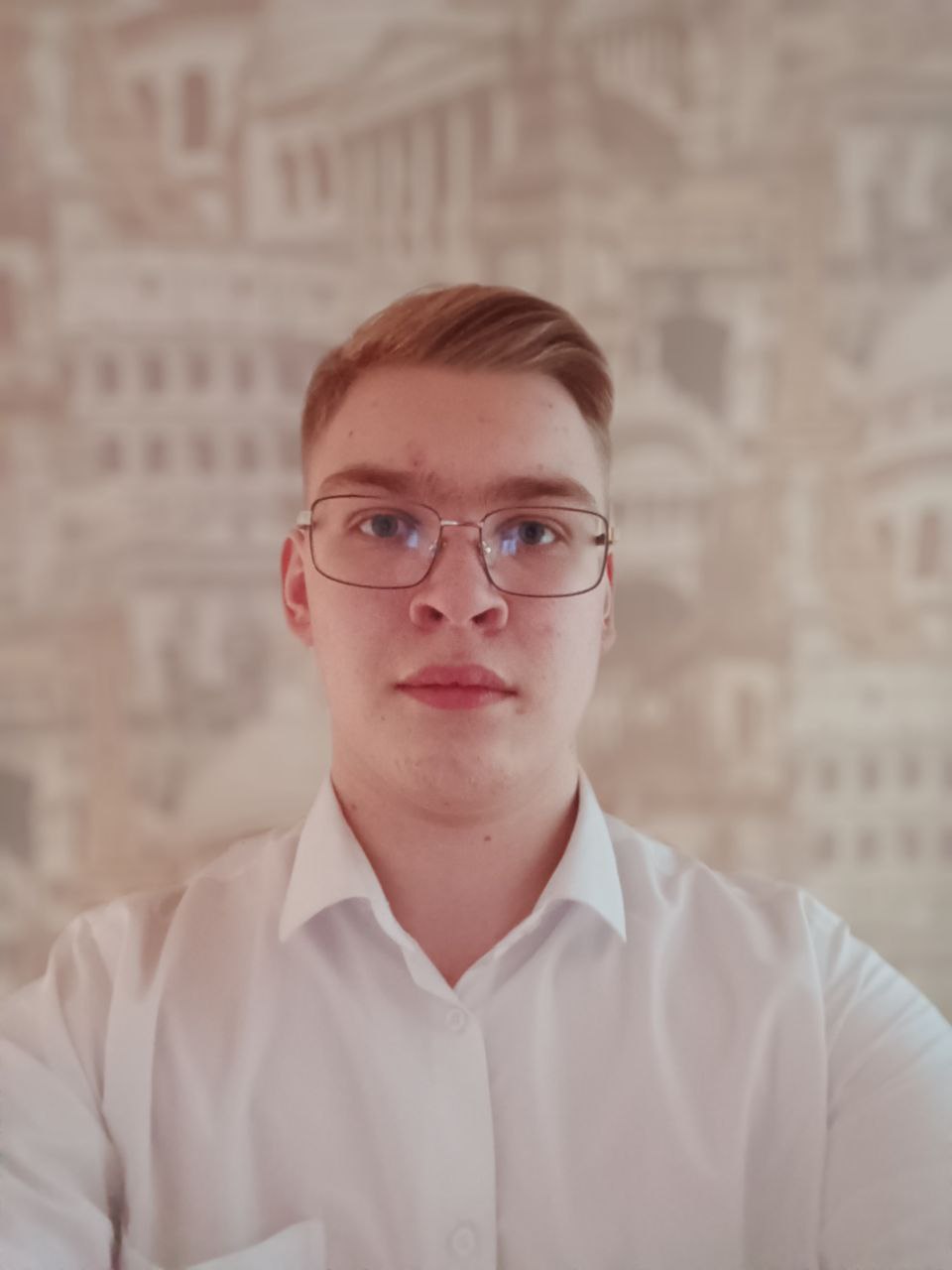 Илья Хлыстов